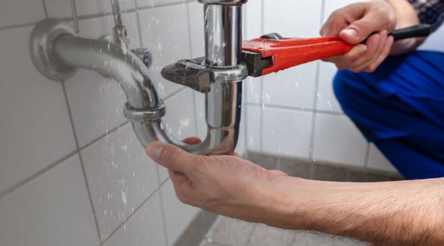 Expert burst pipe repair services in Sprakers, NY